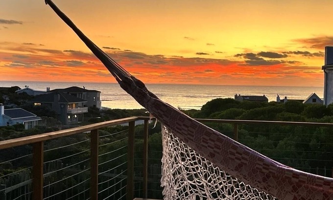 Suiderstrand House | Myberg@Sea - where Africa dips its toes into the southern ocean