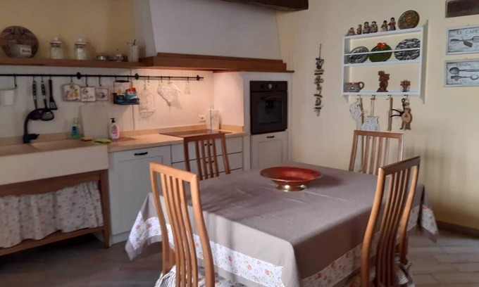 Corniglio Apartment | Myosotis Apartment "AT BENNY'S HOUSE"