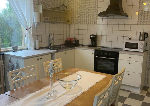 Svenstavik Apartment | Mysig 1 rum med kök