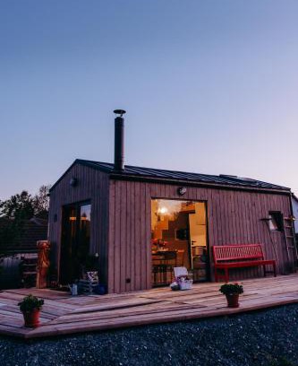 Dekanovice House | nádech - glamping ubytování na statku