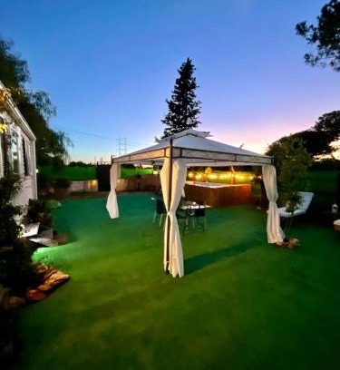 Alcala de Guadaira House | Nómada, Chalet con piscina en Alcalá de Guadaíra