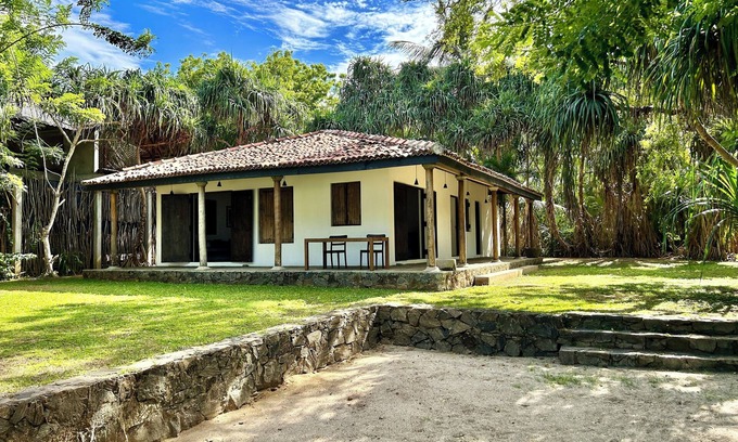 Morakatiyara House | Namaskara by the Beach - Charming Beachfront Bungalow Retreat