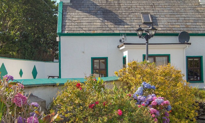 Caherkeen Cottage | NANA'S HOUSE, pet friendly, with open fire in Allihies, County Cork