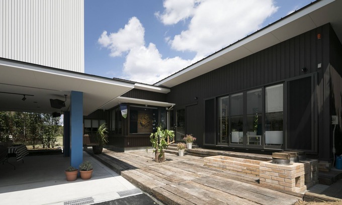 Yokoshibahikari Cottage | Nanja Monja