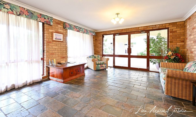 Narrandera Hotel | Narrandera Club Motor Inn