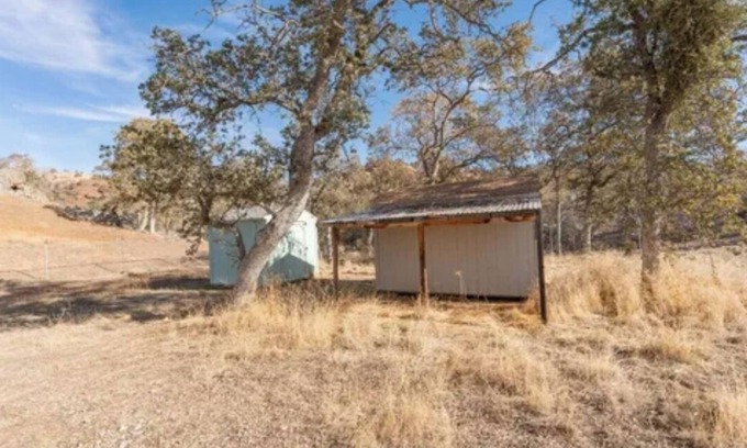 Squaw Valley House | National Park getaway Cozy small home on 5 acres.