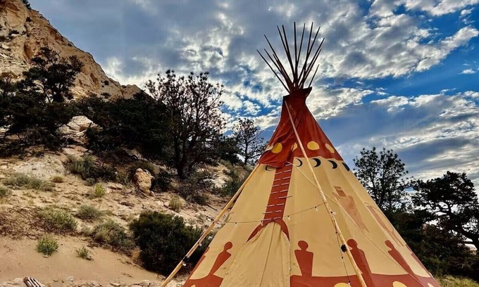 Teasdale House | Native American Bison Tipi