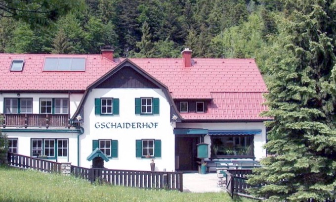 Puchberg Am Schneeberg Apartment | Natural mountain landscape, family business in a quiet location
