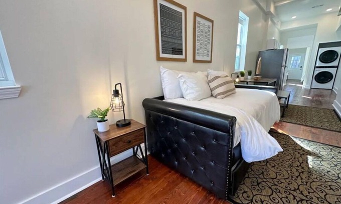 West Riverside House | Natural Beautiful Home -15 Mins to French Quarter!