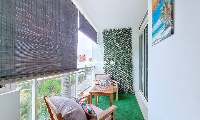 Sainte-Clotilde Centre Apartment | Natur’Azur – studio – 20 m² - close to the clinic – Sainte-Clotilde