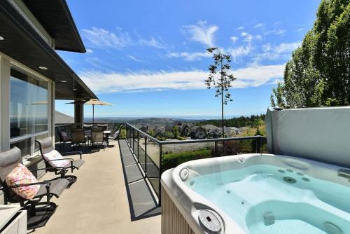Bear Mountain Resort House | Nature's Gate Executive Estate