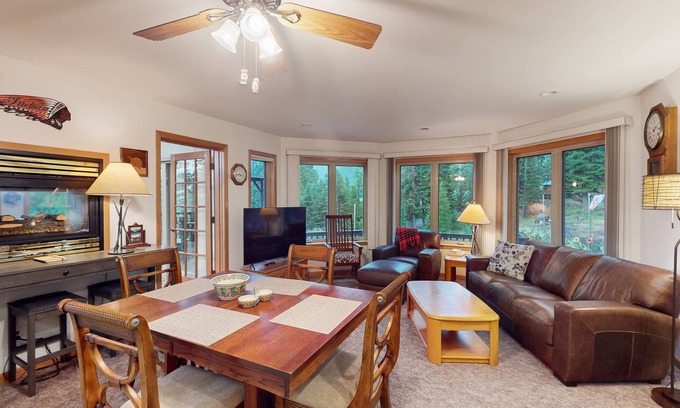 Wallowa County House | Nature’s Perfect Retreat: Wallowa Lookout - Stunning Views, Cozy Comfort