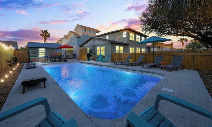Laguna Beach Estates House | Nautical Rose: Salted Pool, Hot Tub, Fire Pit,16+