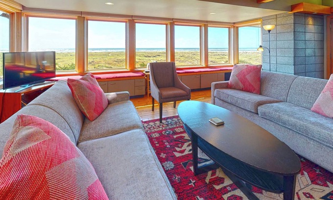 Seaside House | NAVIGATION POINT at Seaside Beach: OCEAN FRONT