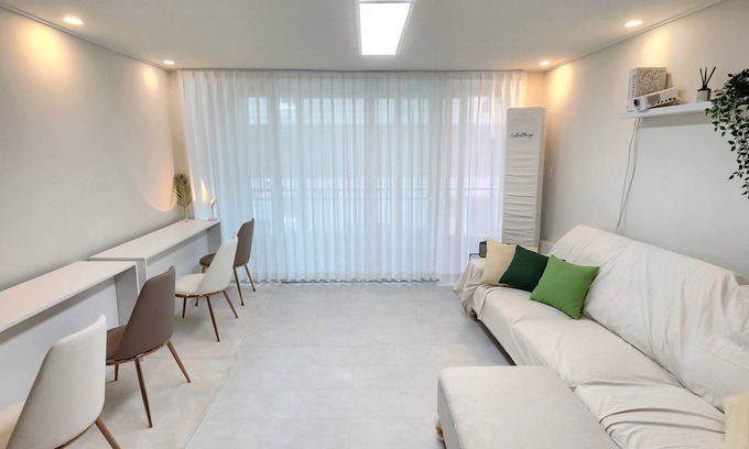Donghae Bed & Breakfast | #near beach 5min-walk#Cozy Space for Solo Female Travelers in Donghae in Korea