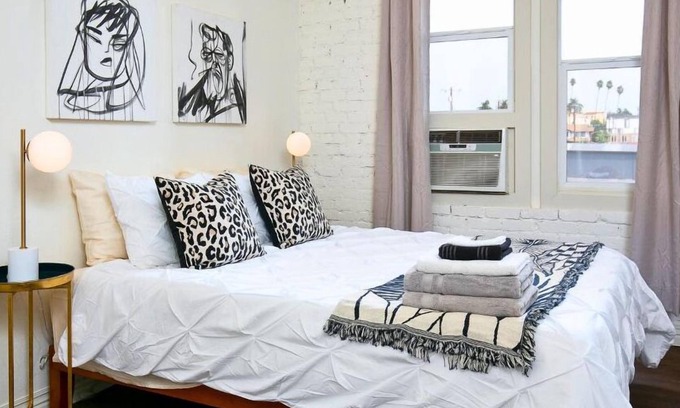 Rampart Village Apartment | Near DTLA! Nice & Cozy Studio for 2!