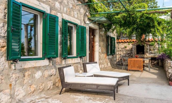 Municipality of Dubrovnik Apartment | near Dubrovnik City Walls