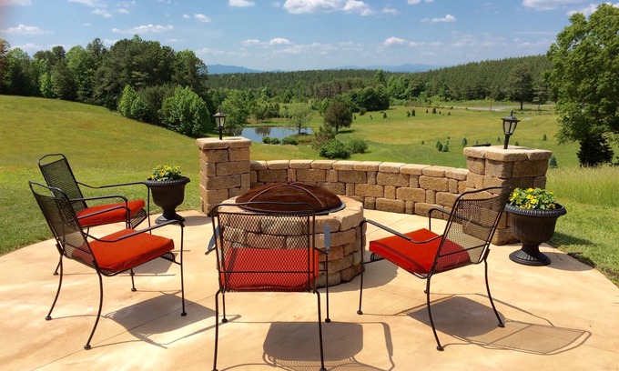 Concord House | Near Liberty University, Lynchburg, Blue Ridge Mountains, Central Virginia