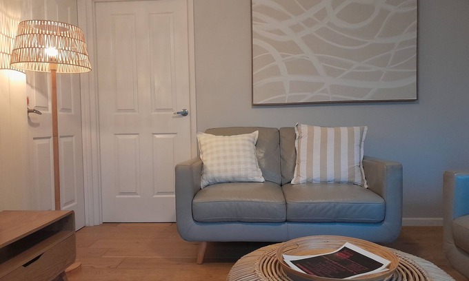 Labrador Apartment | Near Surfers, walk to cafe's, restaurants, & dog beach. Dog friendly!