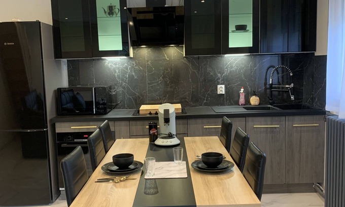 Sarcelles House | Near train station/Paris/Airport/Stade de France/Asterix/Disney