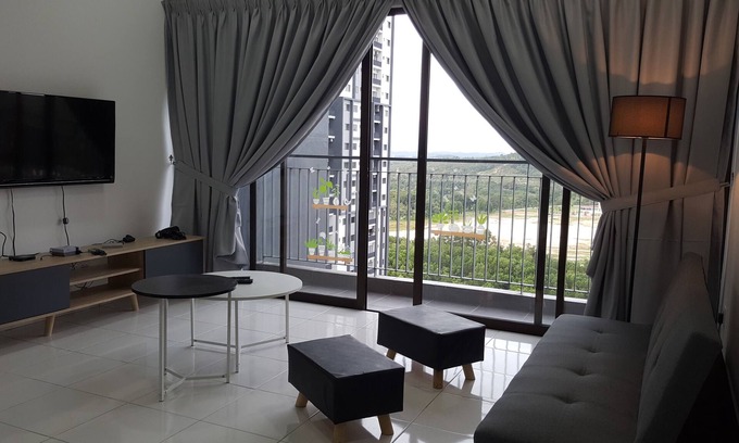 Nilai Condo | Nearest to KLIA airport (Only 15 minutes)/Mitsui Outlet/AEON Mall