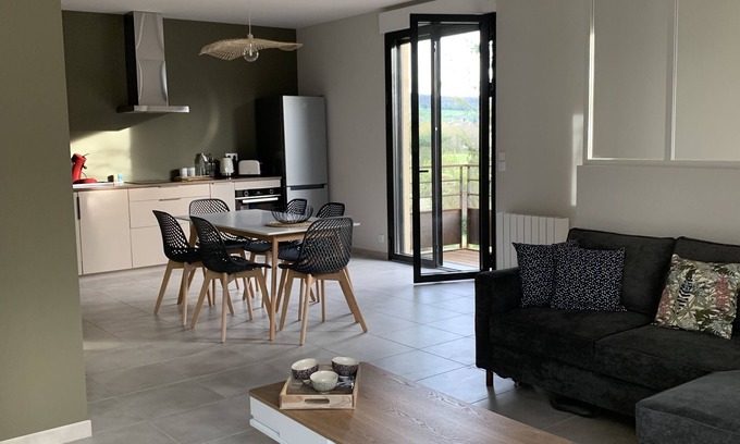Saint-Pantaleon-de-Larche Apartment | Need to recharge your batteries "The Atelier under the spell