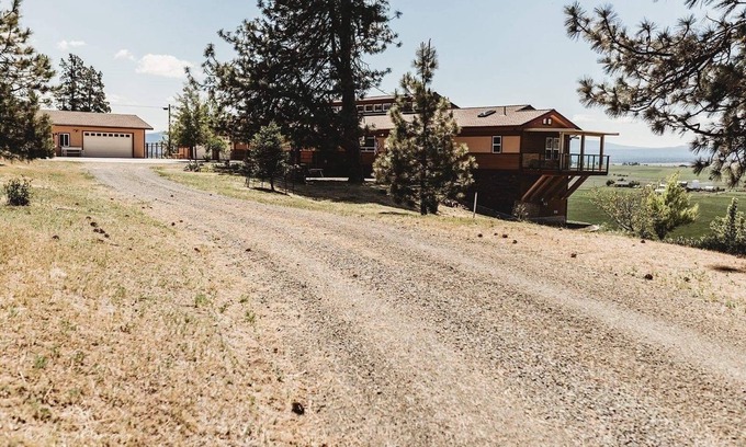 McArthur House | Needing a getaway!?! Here’s the place to go!