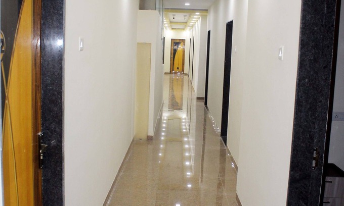 Kankavali Hotel | Neelisha River Front Inn