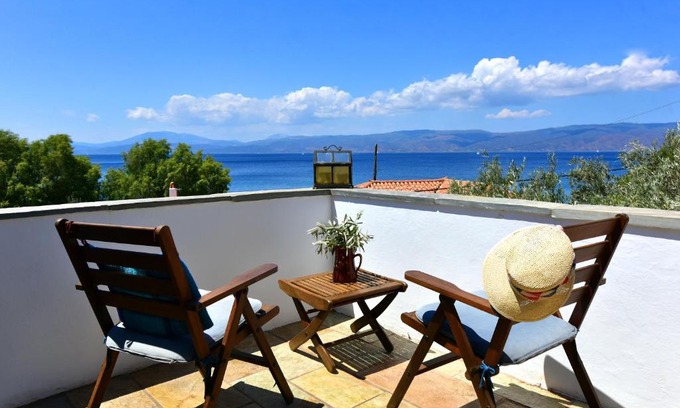 Hydra House | Nelly's Coastal Family House