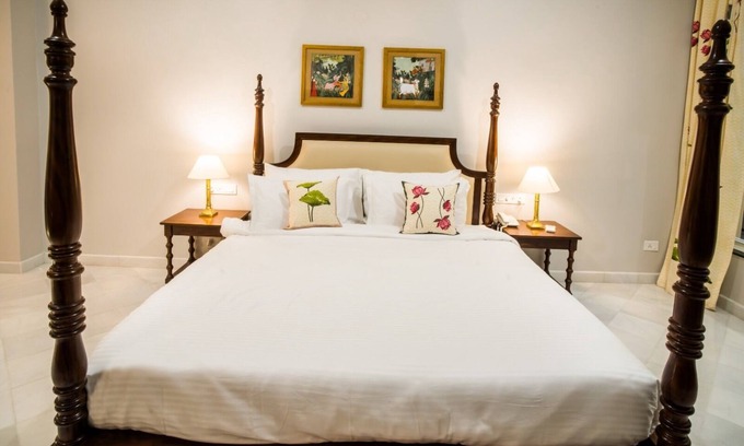 Shavri Colony Bed & Breakfast | Nestled in outskirts 20 minutes of drive from City palace.
