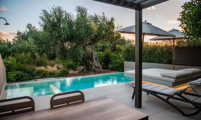 Romanos Hotel | Nestor Luxury Villas