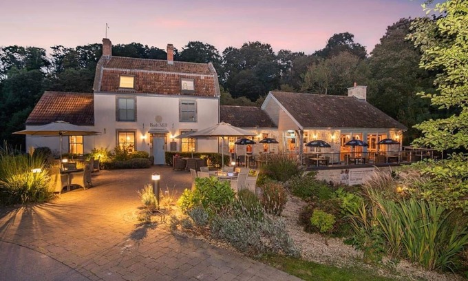 Newton St Loe Ski Chalet | Netherfield Watersedge Lodge