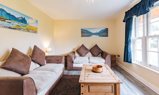 Eaton Mascott Cottage | Netley Hall - Thyme