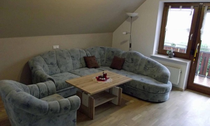Staffelstein Apartment | Neu renovierte 58 qm Ferienwohnung mit Balkon