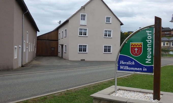 Neuendorf House | Neuendorf Hillside Haven