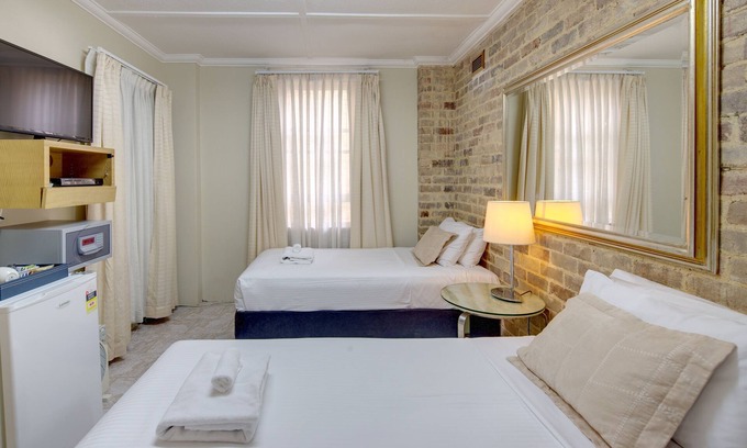 Neutral Bay Hotel | Neutral Bay Lodge