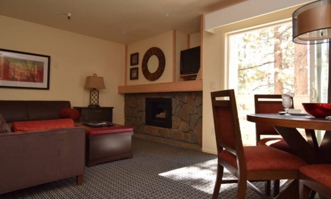 Lower Kingsbury Condo | Nevada Side 100% open New Years in Tahoe 2 Bed 1 Bath Close to Heavenly, Casinos