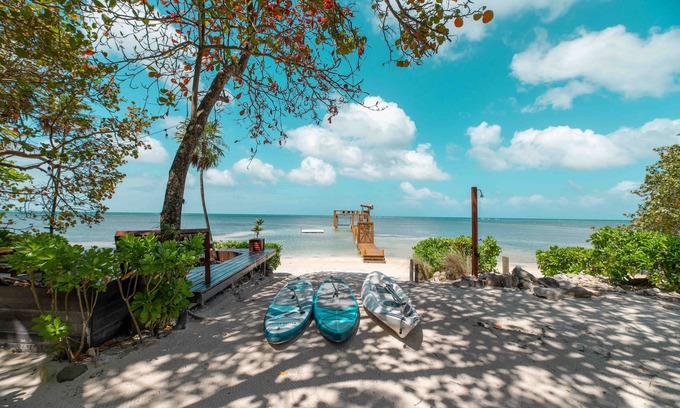 Dixon Cove House | Never Winter Beachfront 3 Bedroom House with Private pool