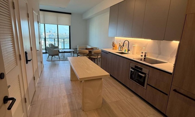 North Beach Apartment | New 1bed 1.5bath 20th floor amazing views