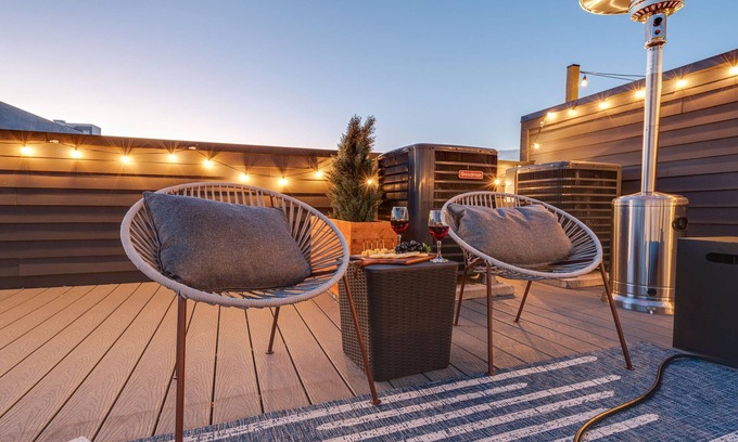 Edgehill House | NEW 24 Guests 2 Rooftop Decks Near Downtown