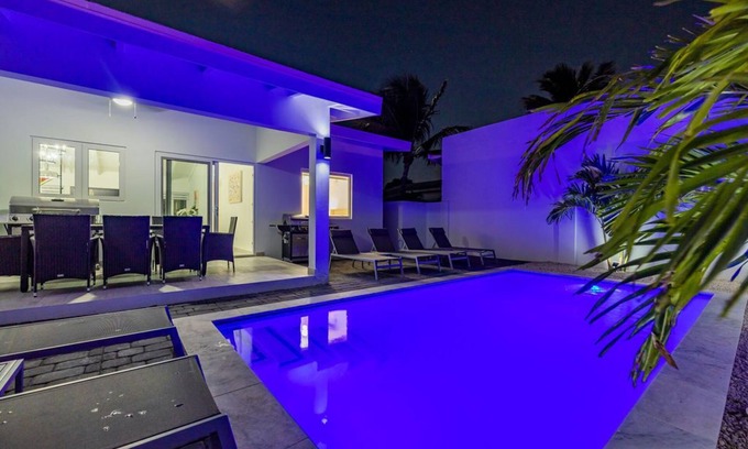 Cunucu Abao Villa | NEW 5BR Villa w/PrivatePool 3min to Eagle Beach