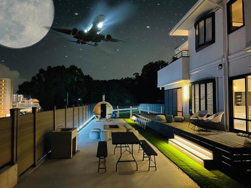 Nagawa Villa | New AirportHills 1400ｍ2 絶景露天風呂1棟2階貸切 駐車場4台 サウナ BBQ施設 ペット