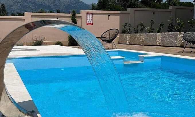 Utjeha Hladna Uvala Apartment | NEW! Apartment 2 with Pool in Bar, Montenegro