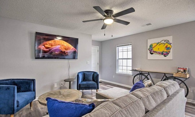 Columbia House | NEW! Beautiful Updated House w/Fenced Backyard!