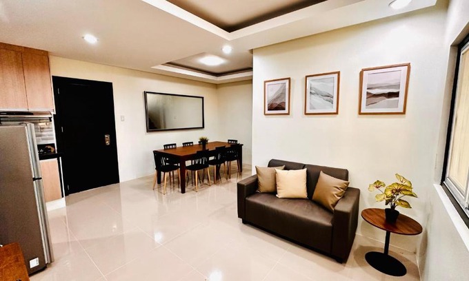 Davao House | New Big Cozy 3 Bedroom House Blue