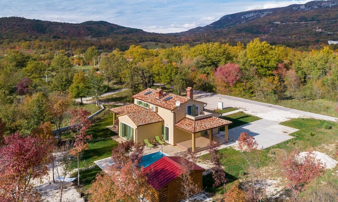 Vranja House | new built Villa with pool in the Nature Park Ucka-Opatija. Relax and Detox