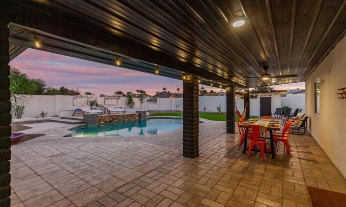 Chandler House | NEW! Chandler Palms Paradise