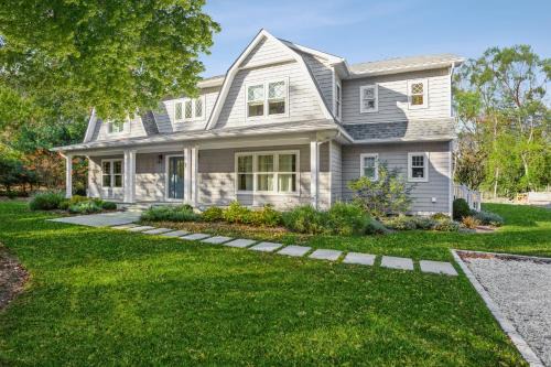 North Sea House | New Construction Modern Luxury Retreat w 6 Beds