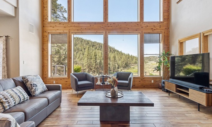 Frazier Park Cabin | NEW! Cozy Mountain Retreat Near Mount Pinos