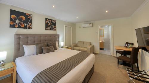 Seymour Hotel | New Crossing Place Motel